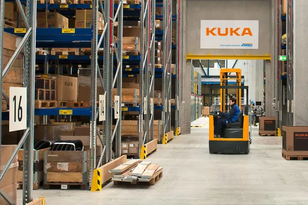 Bild: Vertragsverlängerung: KUKA und ZUFALL bleiben sich treu