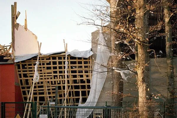 "Urbane Rückseiten / Übersehene Räume" von Annette Jonak in der Galerie Mikro, Düsseldorf Bild: "Urbane Rückseiten / Übersehene Räume" von Annette Jonak in der Galerie Mikro, Düsseldorf