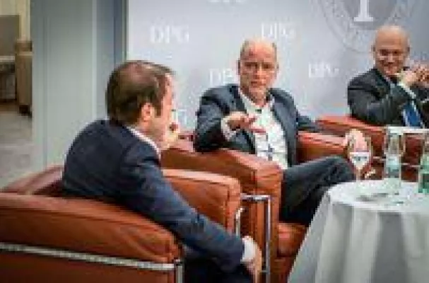 Bild: Parlamentarischer Abend: CCF AG eröffnet Diskussion um Folgen der Datenschutz-Grundverordnung