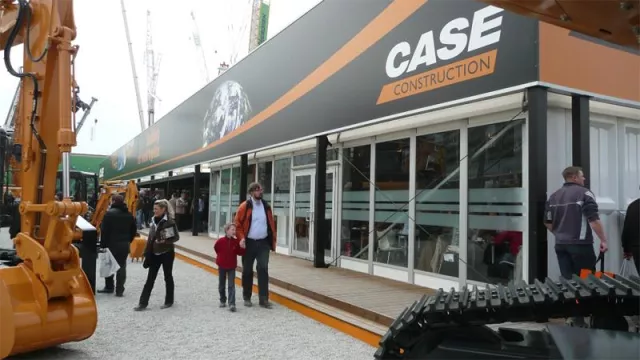 Bild: Giganten unter freiem Himmel - Mobile Zelthallen für Messeausteller auf der bauma