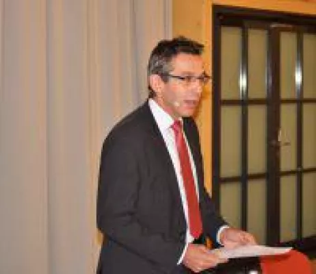 Bild: Holzbauverbände stellen klar: Es besteht vorerst kein Zwang zum Einbau von 'Schutzschaltern'!