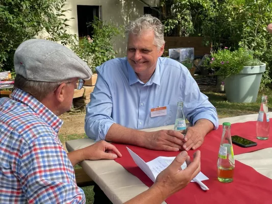 Erste Architektenkammer setzt auf Offenen Bücherschrank Bild: Erste Architektenkammer setzt auf Offenen Bücherschrank