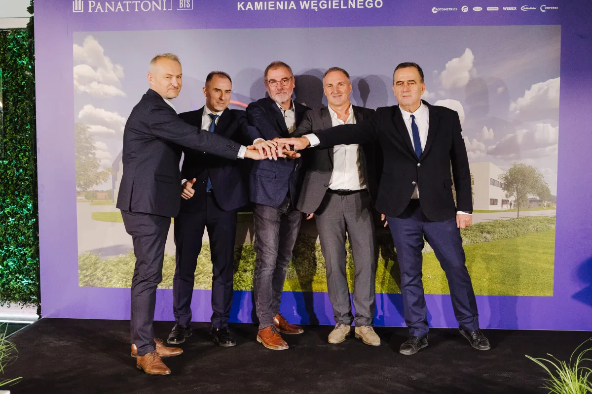 Grundsteinlegung Okt 2023- Vertreter von Maxcess, Panattoni und Bürgermeister von Łubowo (Polen) 