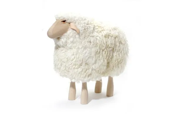 Ein Schaf fürs Reihenhäuschen: Einklang3 bringt mit Buchenholz-Lämmern Landhaus-Charme in Großstädte Bild: Ein Schaf fürs Reihenhäuschen: Einklang3 bringt mit Buchenholz-Lämmern Landhaus-Charme in Großstädte