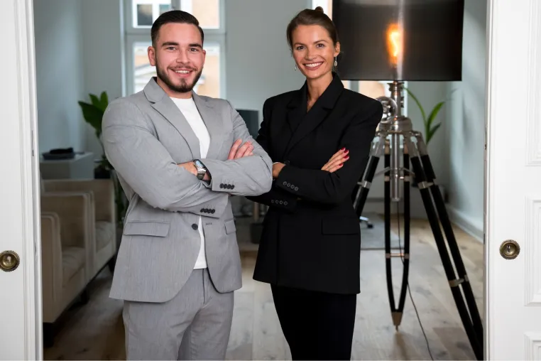Bild: Headline Communications GmbH: Kathlen Bremer und Shawn Paulin starten 360°‑PR-Agentur