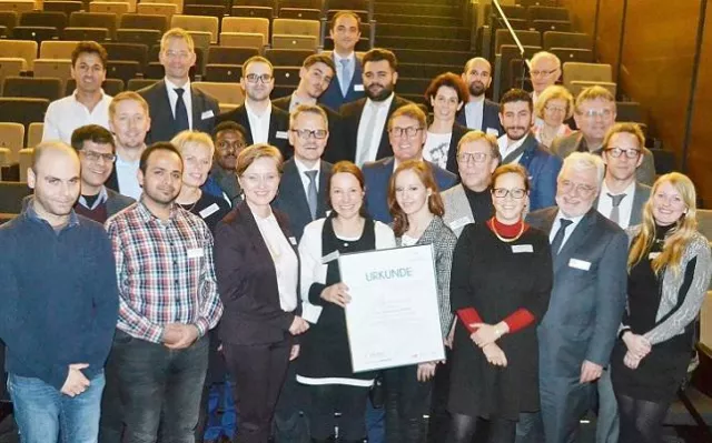Bild: HdWM: Preis der Stiftung der Mannheimer Wirtschaft für Engagement bei Integration von Flüchtlingen ins Studium