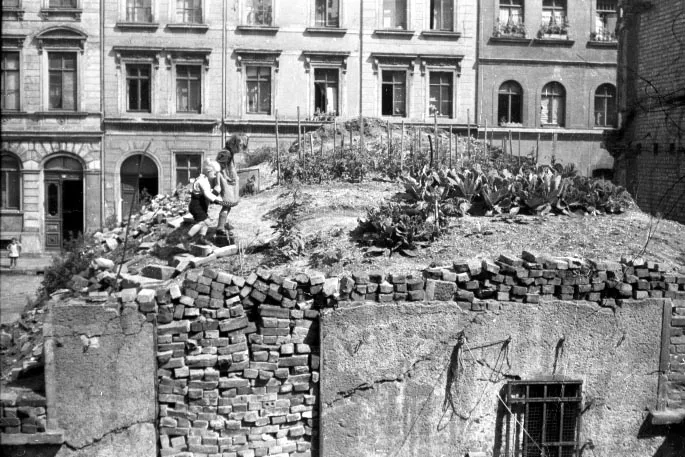Bild: Zeitzeugen für einen Fotografen gesucht