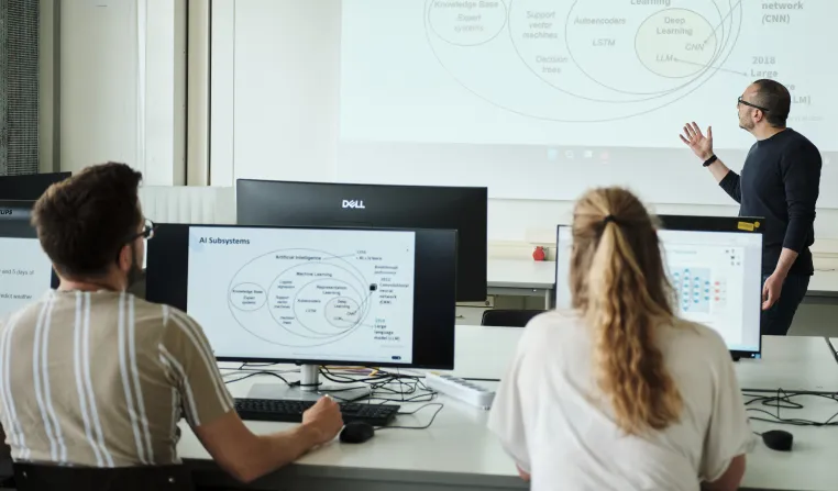 Bild: Neuer Bachelorstudiengang „Angewandte Künstliche Intelligenz“ an der HTWG Hochschule Konstanz
