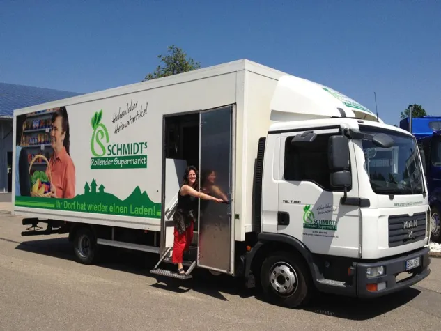 Rollender Supermarkt versorgt Dörfer in Hohenlohe Bild: Rollender Supermarkt versorgt Dörfer in Hohenlohe