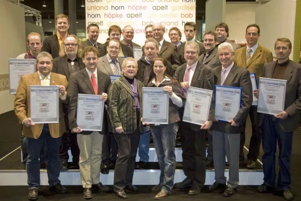 Große Bühne für deutsche Raumausstatter - Initiative „Qualität im Handwerk“ ehrt hervorragende Betriebe Bild: Große Bühne für deutsche Raumausstatter - Initiative „Qualität im Handwerk“ ehrt hervorragende Betriebe