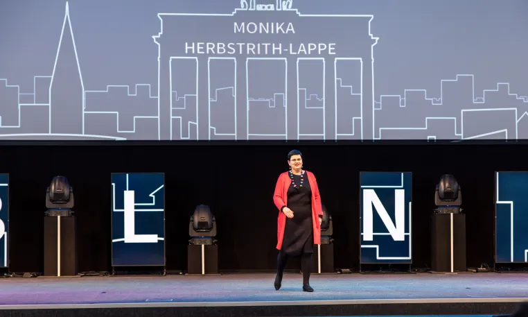 Bild: Monika Herbstrith-Lappe: Mit dem Rednermacher zum Speaker des Jahres