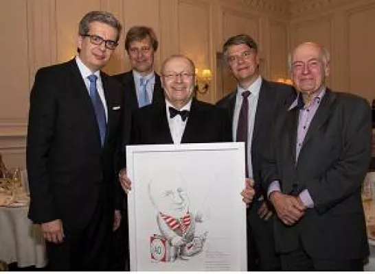 Bild: Ehrenpreis für ETL-Gründer Franz-Josef Wernze