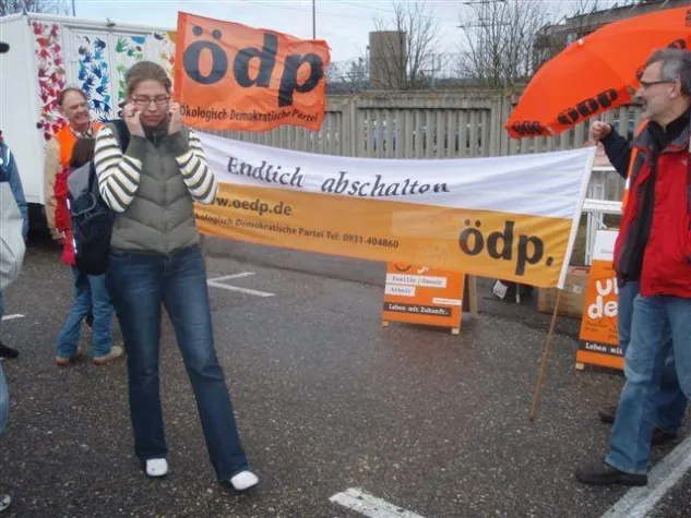 Die größte Anti-Atom-Kundgebung der letzten 10 Jahre Bild: Die größte Anti-Atom-Kundgebung der letzten 10 Jahre