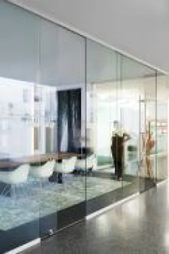 Bild: Systemtrennwand fecoplan: die Nurglas-Konstruktion