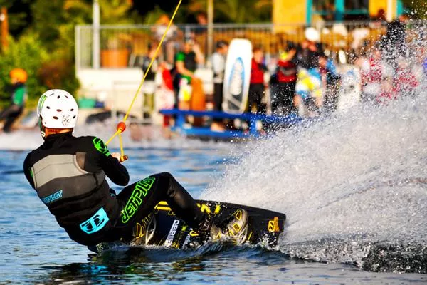 Bild: Berlin-Brandenburger Wakeboard & Wakeskate Meisterschaft an der Seilbahn