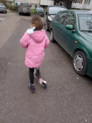 Bild: Große Freude bei unseren Patenkindern Desileva und Rossica
