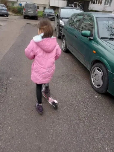 Bild: Große Freude bei unseren Patenkindern Desileva und Rossica