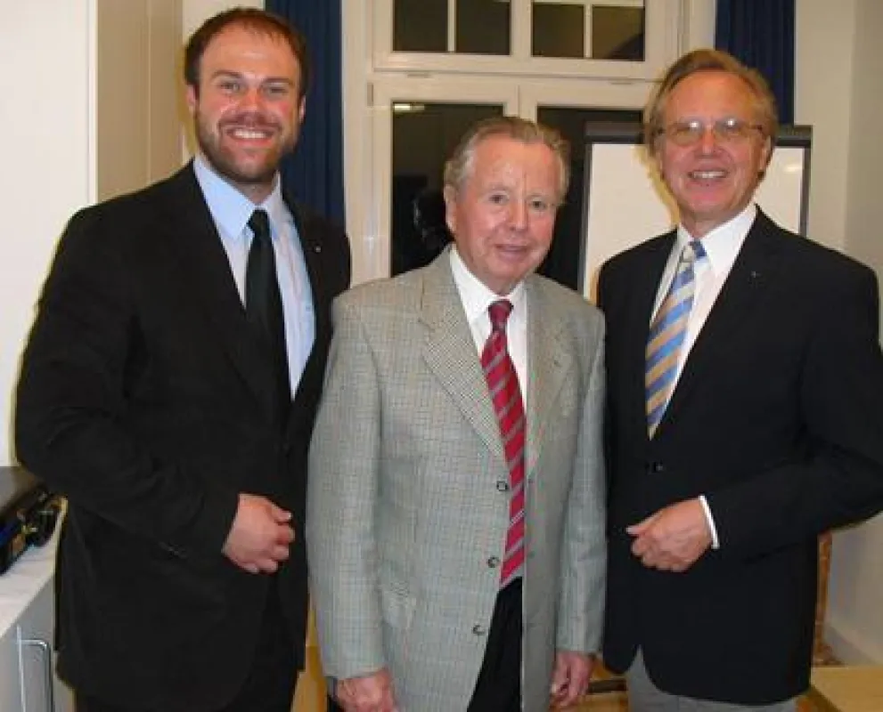 v.l. 1.Vorsitzender der Druiden Constantin Bachfischer mit seinen Brüder Franz Weiß und Lothar Weiß