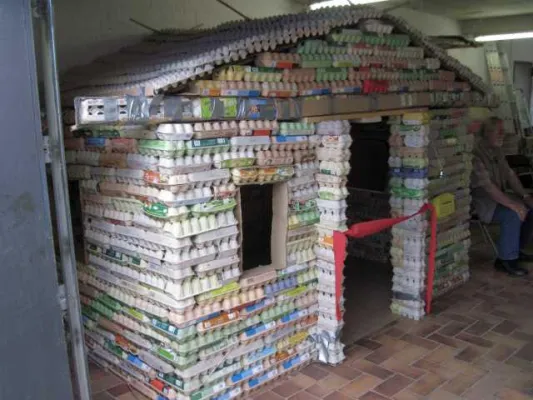 Bild: Bauklotz-Turm & Zollstock-Schiff