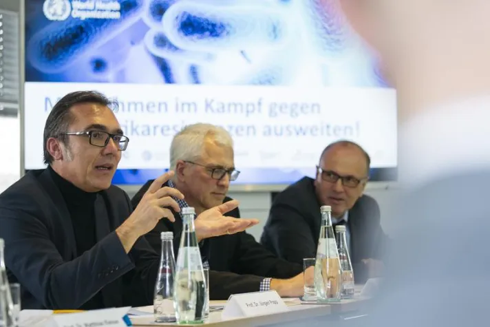 Multiresistente Erreger: Infektionsexperten rufen Politik zum Handeln auf Bild: Multiresistente Erreger: Infektionsexperten rufen Politik zum Handeln auf