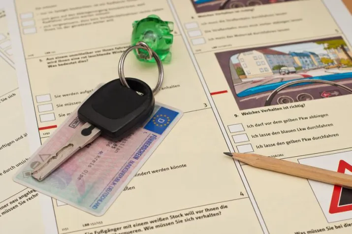 Führerscheinpreise 2014: Durchschnittskosten von 1.445 Euro ermittelt Bild: Führerscheinpreise 2014: Durchschnittskosten von 1.445 Euro ermittelt