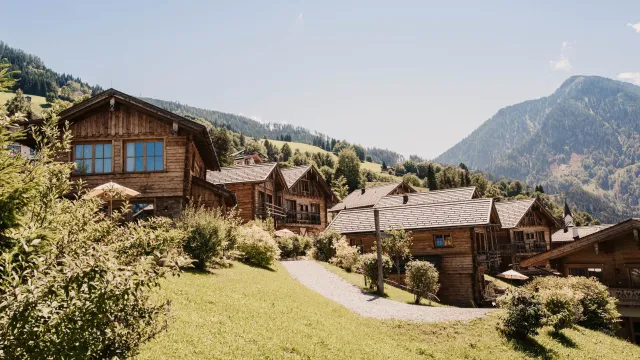 Bild: Wanderurlaub in Sankt Johann im Pongau: Aktiv die Berge erleben und im Chalet stilvoll entspannen