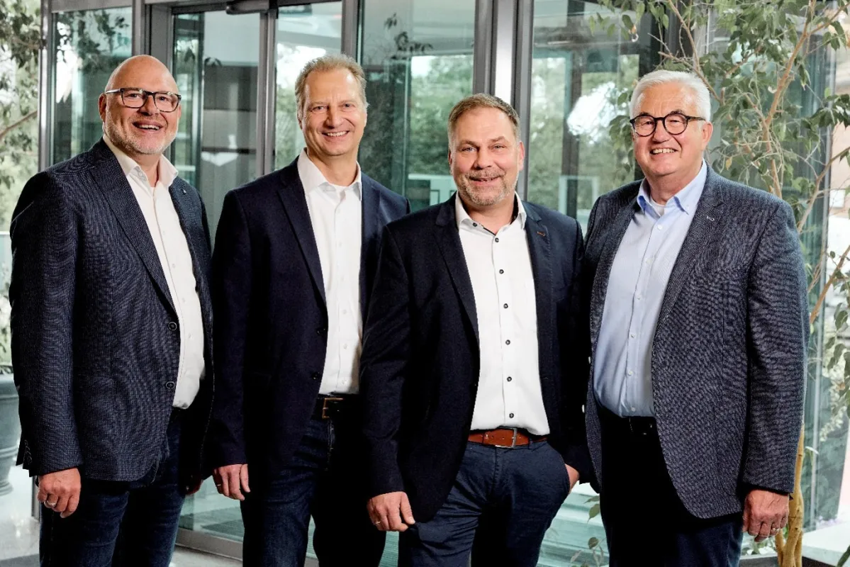 Thomas Hagen, Michael Feldmann, Dennis Lehmann, Gerd Kämena (vlnr) (© Tönjes Holding AG)