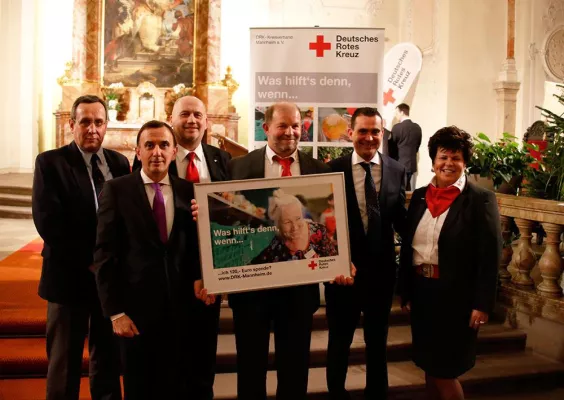 Deutsches Rotes Kreuz würdigt Alpensped Bild: Deutsches Rotes Kreuz würdigt Alpensped