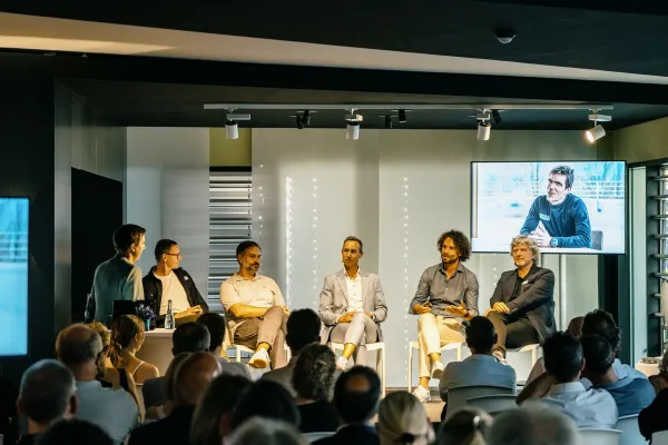 Bild: Traumbäder im Blick: Sommer-Meeting der Stuttgarter Design- und Architekturszene bei der Wahl GmbH