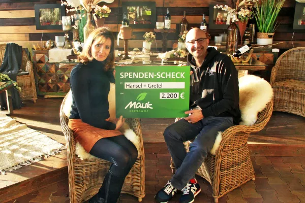 Weihnachtsspendenaktion von Mauk Gartenwelt erbringt 2.200 Euro                   Bild: Weihnachtsspendenaktion von Mauk Gartenwelt erbringt 2.200 Euro