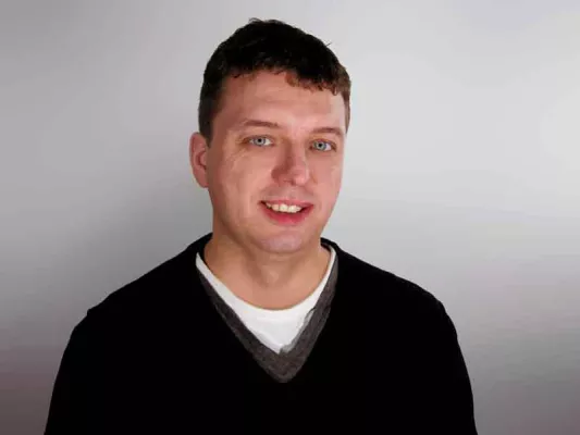 Bild: Neuer Produktspezialist für Hog 4 Lichtsteuerungen bei LMP