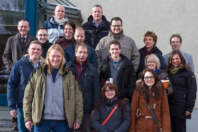 Bild: Erste Absolventen im Hochschulzertifikatskurs „Energie- und Versorgungswirtschaft“