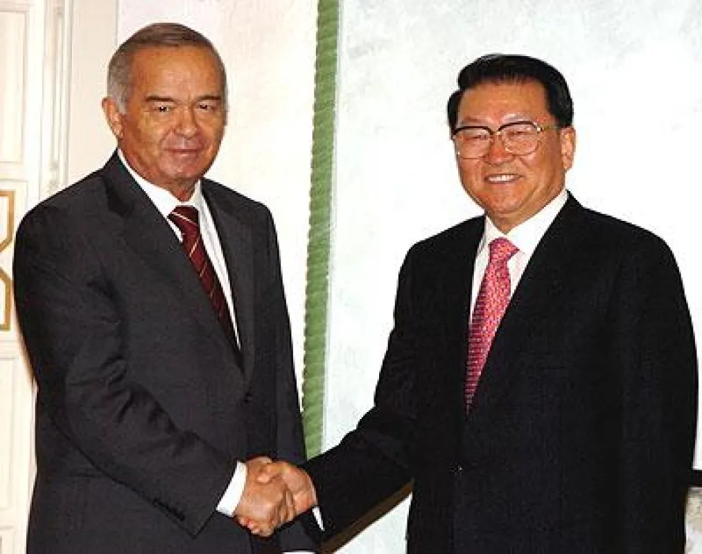 Präsident Islam Karimov und Li Tschantschun, das Mitglied des ZKKP von China