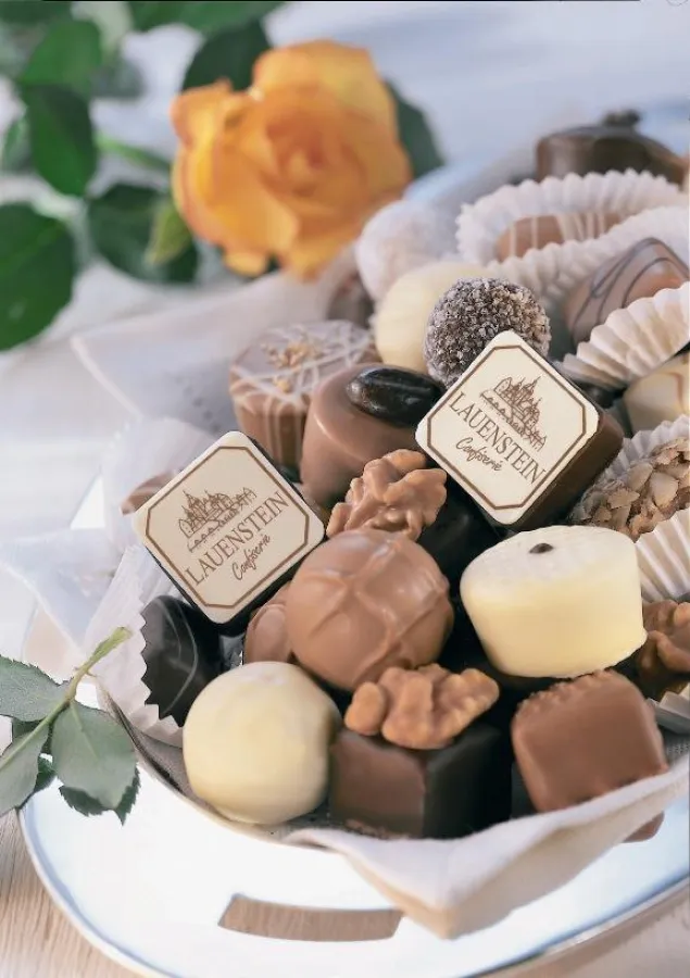 In der Confiserie Burg Lauenstein entstehen über 100 handgemachte Pralinen- und Trüffelsorten