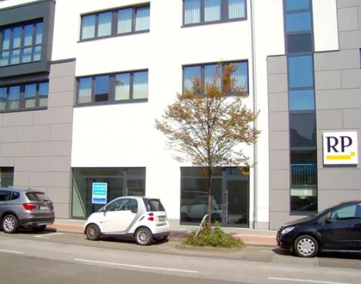 Erste Hilfe-Praxis für iPhone & Co. eröffnet in Mönchengladbacher City Bild: Erste Hilfe-Praxis für iPhone & Co. eröffnet in Mönchengladbacher City