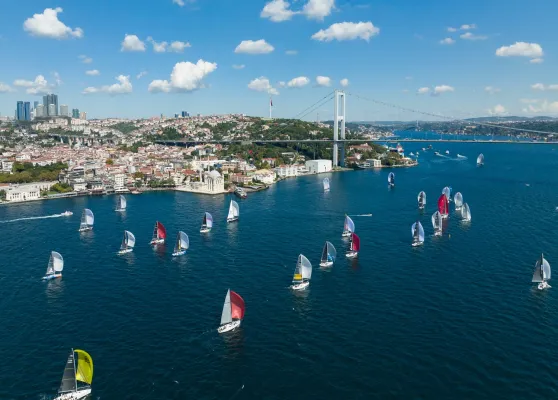 Bild: Rennen zwischen zwei Kontinenten Der Bosphorus Cup in İstanbul kehrt zur 24. Auflage zurück