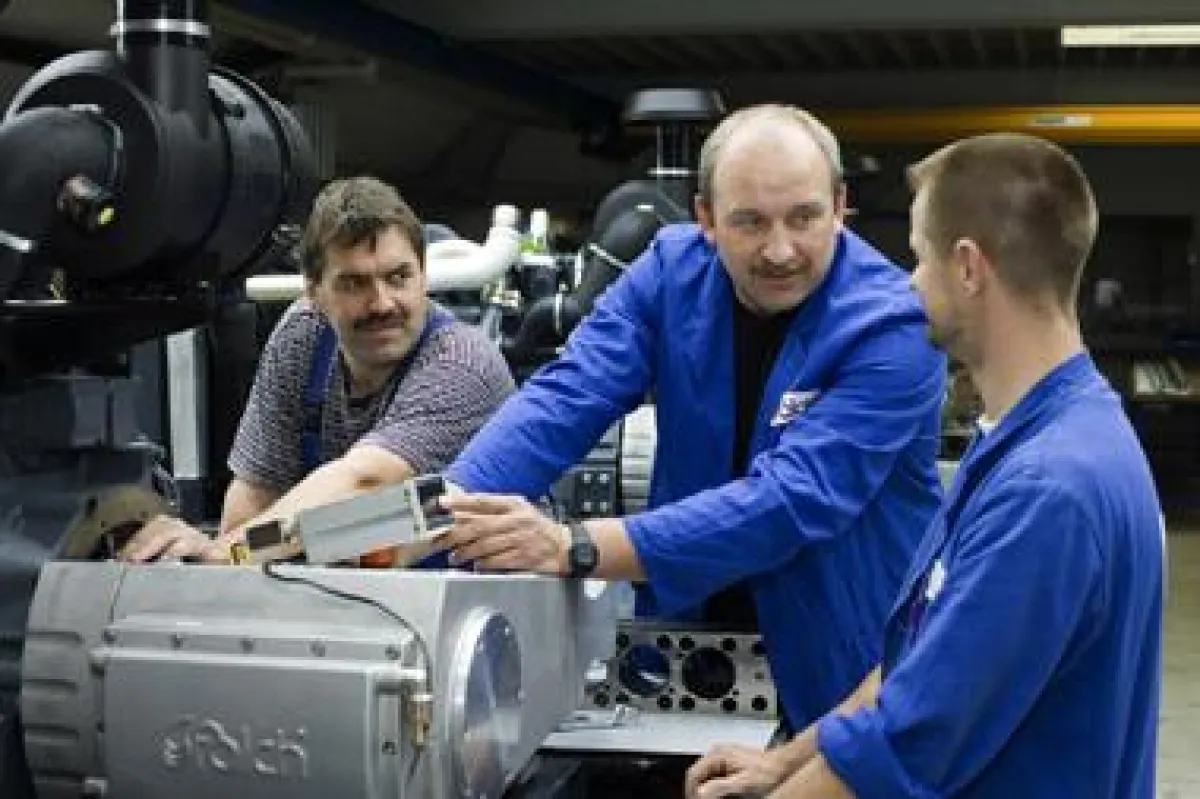 Etwa 100 Mitarbeiter sind bei falch in Entwicklung, Produktion, Vertrieb und Verwaltung beschäftigt. Für 2007 sind weitere Stellen in allen Bereichen geplant.
