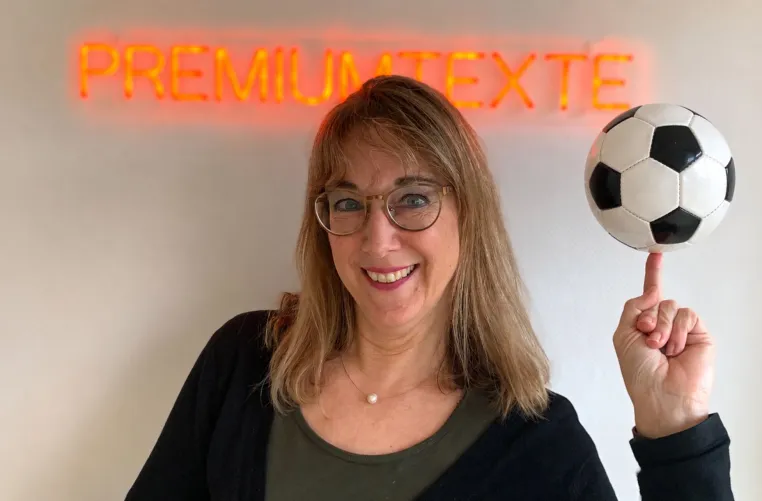 Bild: Psychologie im Marketing: Was Unternehmen von Fußballfans lernen können 