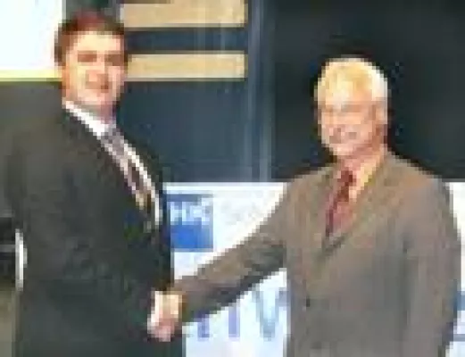 Bild: KARDEX-Ausbildung mit Auszeichnung: Bester Mechaniker im Ländle