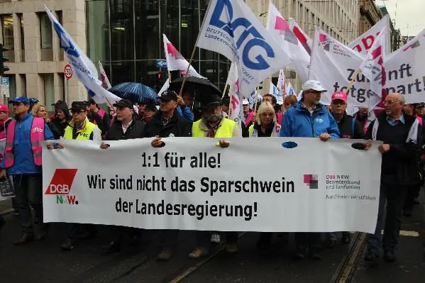 Bild: dbb – Beamtenbund und Tarifunion - Köln erhebt Onlinepetition gegen die Landesregierung NRW