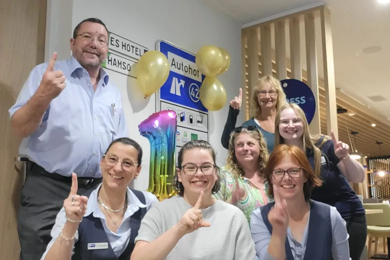 BREAK Autohof Hamburg Süd: komfortabel Pause machen in einem der schönsten Durchreisehotels in Norddeutschland Bild: BREAK Autohof Hamburg Süd: komfortabel Pause machen in einem der schönsten Durchreisehotels in Norddeutschland