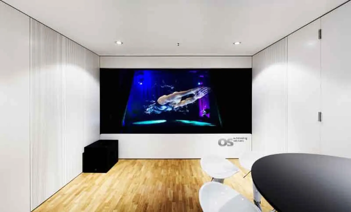 Eyeliner™-Hologramm-Technologie im Showroom in Dortmund