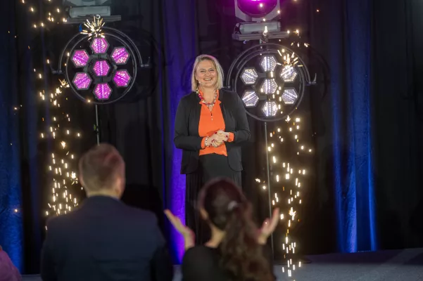 Bild: Finanzcoach beim Internationalen Speaker Slam ausgezeichnet