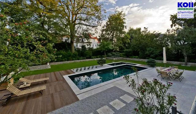 Bild: Koll-Schwimmbadmarkt.de erhält den silbernen "Schwimmbad-Oscar" 2012