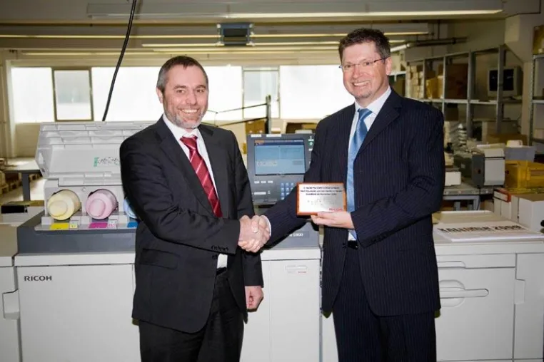 Dataform erhält Pro C900-Award von Ricoh Bild: Dataform erhält Pro C900-Award von Ricoh