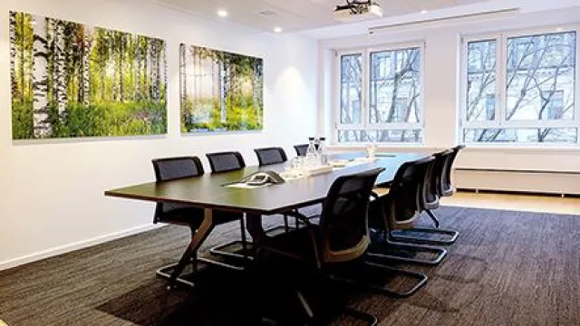 Bild: LUMAS Corporate Art Service: Künstlerische Gestaltung von Unternehmensräumen