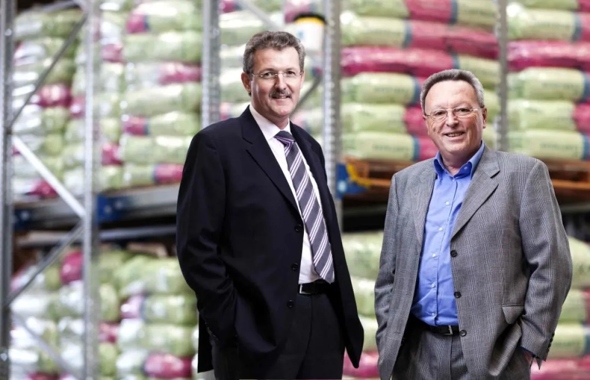Werner Arts (l.) und Manfred Gnann, Gründer und Geschäftsführer der agaSAAT GmbH.