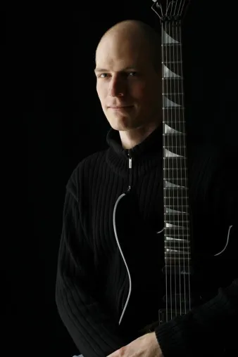 Improvisieren auf der Gitarre – Gitarrenlehrer Christian Holzer zeigt wie's geht Bild: Improvisieren auf der Gitarre – Gitarrenlehrer Christian Holzer zeigt wie's geht
