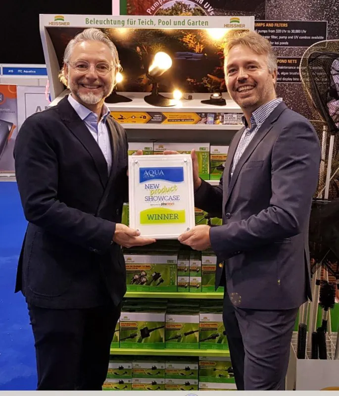 Rolf E. Papenheim u. Holger Göbel (HEISSNER GmbH) nahmen den Innovationspreis entgegen