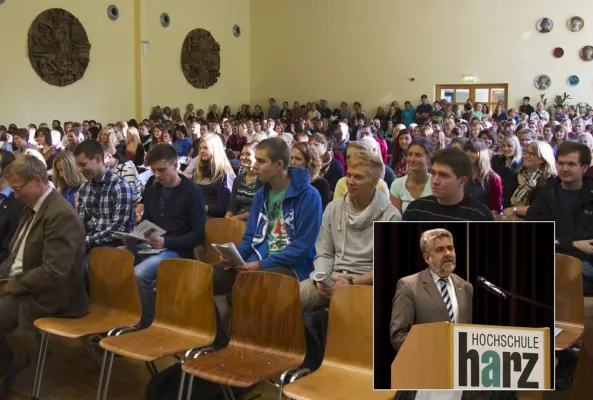 Bild: Knapp 650 Erstsemester-Studierende starten an der Hochschule Harz ins Wintersemester 2012/13